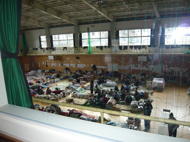 Evacuation center / Kirikiri elementary school gymnasium