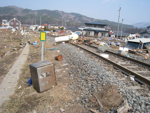 Orikasa area Photograph of before and after earthquake / Railway