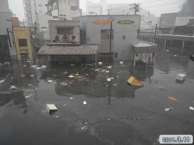 Damage / Near Ichibankan / Tsunami