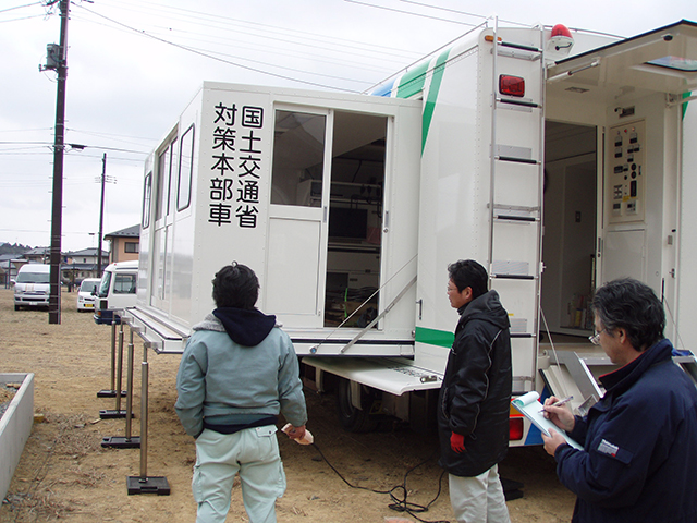 Liaison / Rikuzentakata / Machine for disaster response / Mobile command vehicle