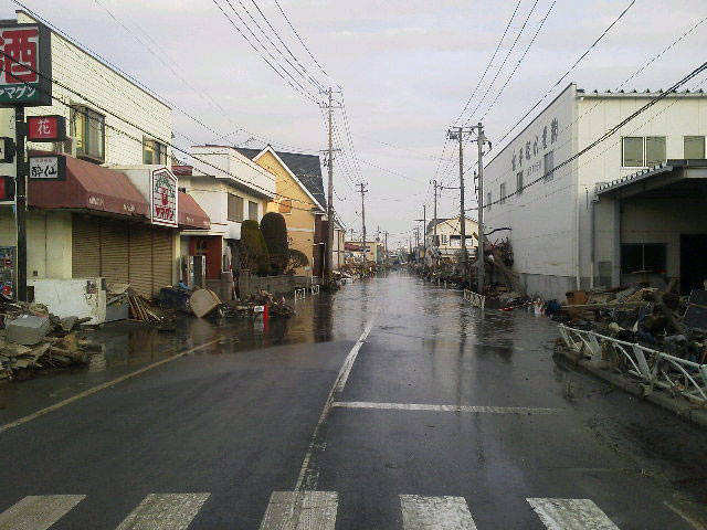 Damage / State of flooding road / Ishinomaki-minato line / 2 Minato / In front of former Japanese Red Cross Society