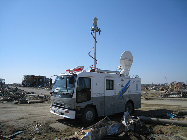 Satellite communication vehicle / Natori river, Natori