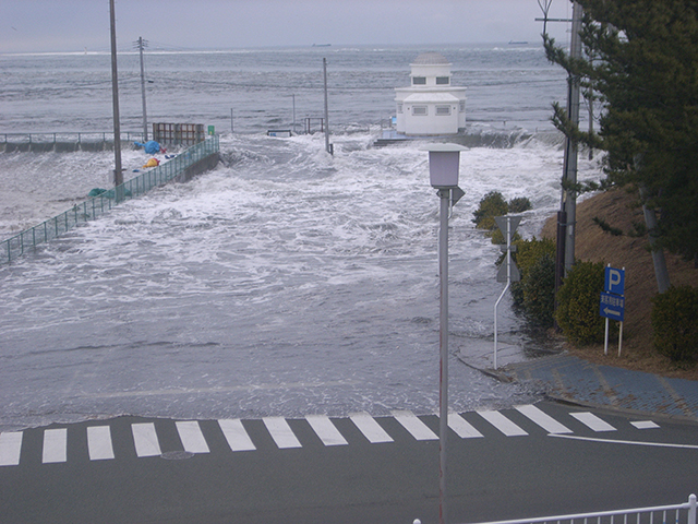 Damage / Tsunami near harbor