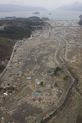 岩手県 山田町 平成23年4月11日 陸自ヘリから撮影 空撮
