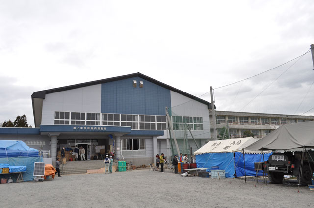 Evacuation center Hashikami junior high schoo