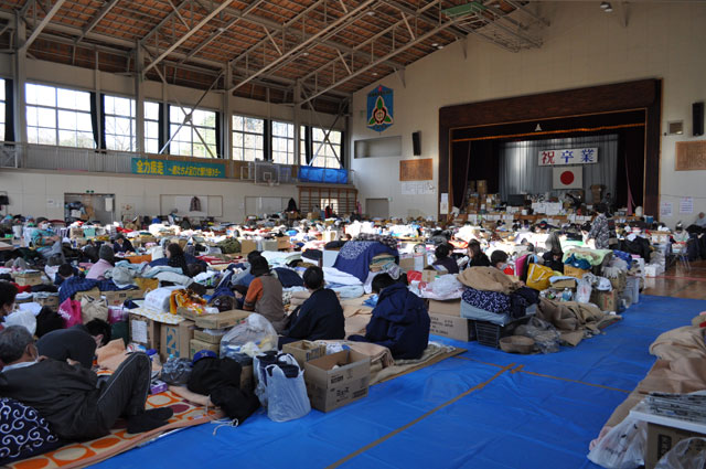 Evacuation center / Photography by secretary and public relations department(8 Apr, 2011) / Shishiori junior high schoo