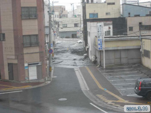 Damage / Near Ichibankan / Tsunami