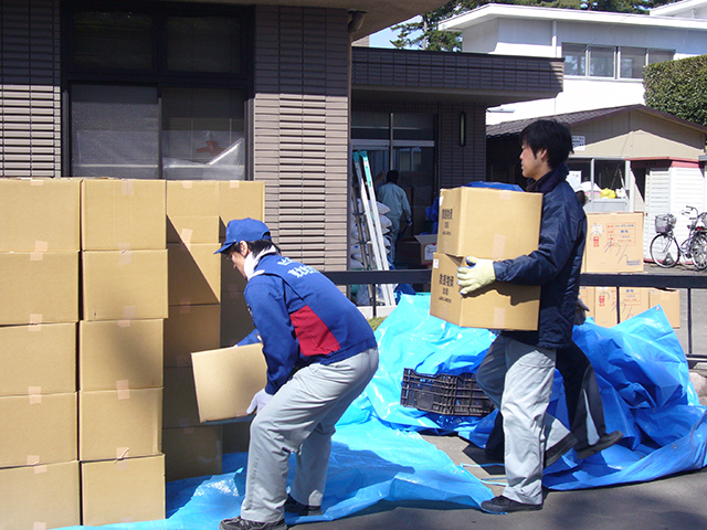 Supply / Yuzawa / Tagajo / Relief supplies / Unloading