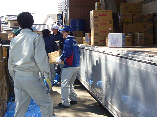 Supply / Yuzawa / Tagajo / Relief supplies / Unloading