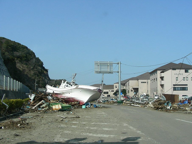 Damage / State of / after earthquake / Yotsukura, Iwaki