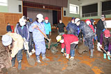 Fukushima Minamisoma Mano elementary school / Cleaning activity